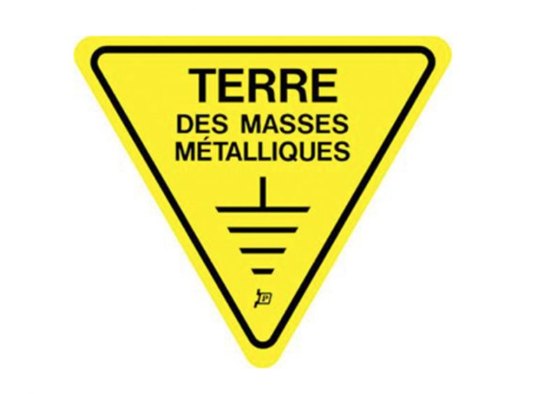 affiche " terre des masse métalliques "